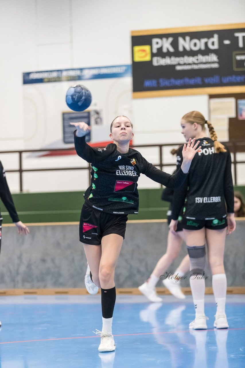 Bild 151 - wBJ TSV Ellerbek - TSV Uetersen : Ergebnis: 15:10